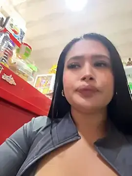 Stripchat Free Porn Cam of Sara_fun