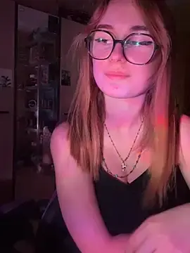 Stripchat Live Sex Cam of pinkie_tacrush