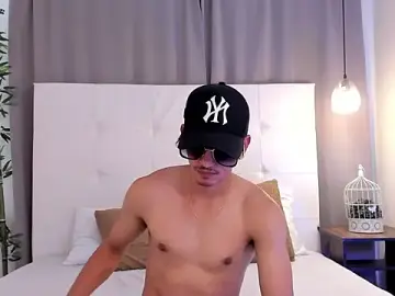 Stripchat Private Sex Chat of Alejo-and-Thiago