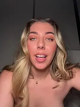 Stripchat Adult Webcam of Aussielulu