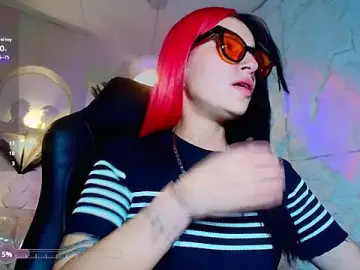 Stripchat Adult Webcam of Moon_Red_r