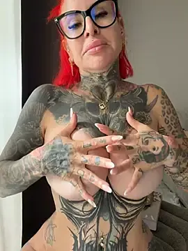 Stripchat Adult Webcams of CatCoxx