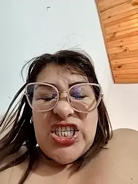 Stripchat Free Porn Cam of AlexxiaaMat
