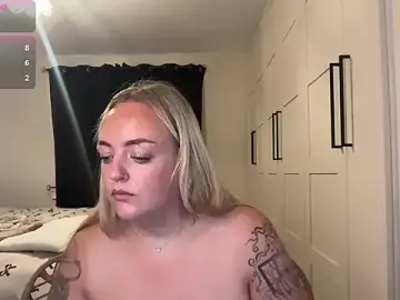 Stripchat Private Sex Chat of CurvyWetWife