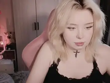 Stripchat Sex Cam of yumi_charm