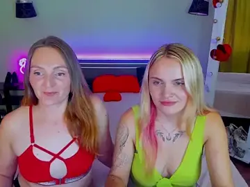 Stripchat Watch Live Sex Cams of MagicEyess