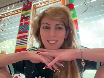 Stripchat Live Sex Cam of CelestialRuby