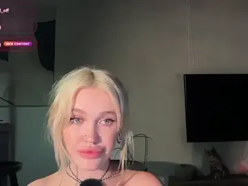 Stripchat Live Sex of Golden_Aline