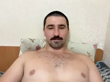 Stripchat Live Sex Cam of Hard_to_Obey