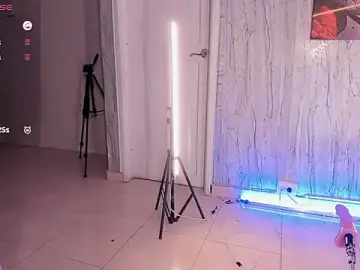 Stripchat Sex Cam of JUANDIAMONDS98