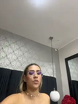 Stripchat Live Sex Cam of GabrielaPortmans