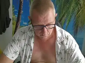 Stripchat Live Sex Cam of Daddy_Tobias
