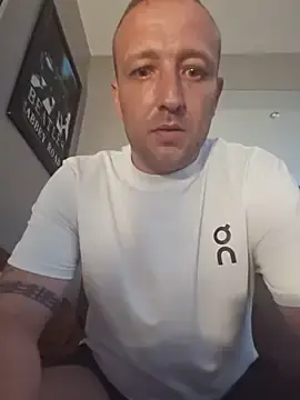 Stripchat Sex Cam of Tony88hgh