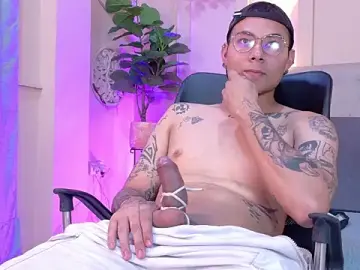 Stripchat Sex Cam of jack_torress