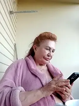 Stripchat Live Porn of Hottie-Mom