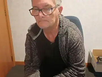 Stripchat Live Sex Cam of daddy_man