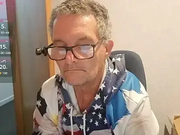 Stripchat Live Sex Cam of daddy_man
