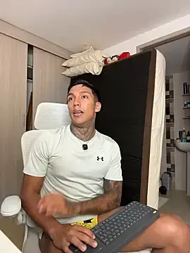 Stripchat Live Sex Cam of sendfer