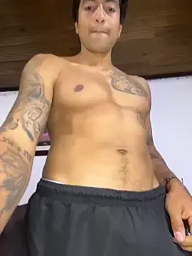 Stripchat Live Porn of Crisloverrr