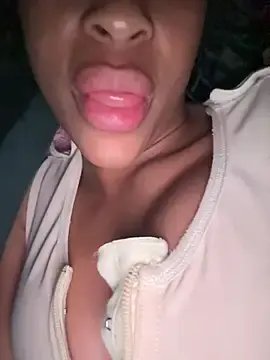 Stripchat Live Sex of Africandollxxx