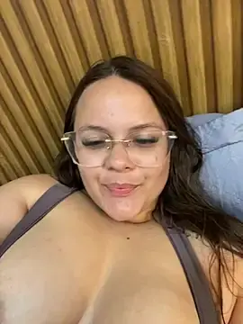 Stripchat Adult Video Chat of Laryssinha_69