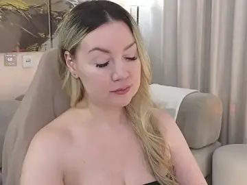 Stripchat Sex Cam of ElleHerry