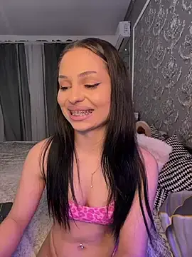 Stripchat Free Live Porn of Olivia_Noor