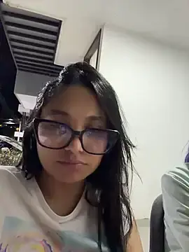 Stripchat Live Sex Cam of Cuteprincess21