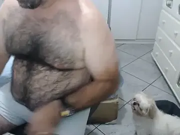 Stripchat Free Porn Cam of MysterBearMG