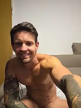 Stripchat Sex Cam of Mystery_Mark