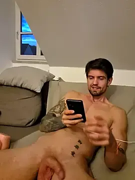 Stripchat Adult Webcam of Mystery_Mark