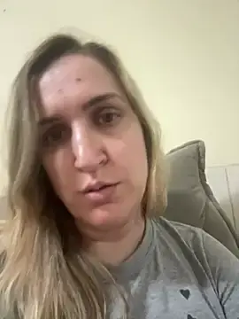 Stripchat Live Porn of Bia_sexynovaes