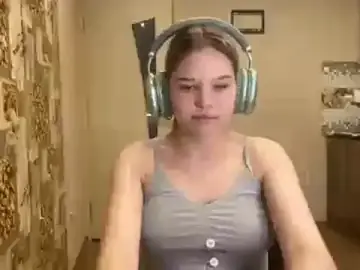 Stripchat Sex Cam of HellyRay