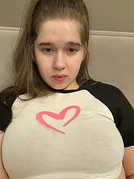 Stripchat Free Live Porn of HornyGirlH