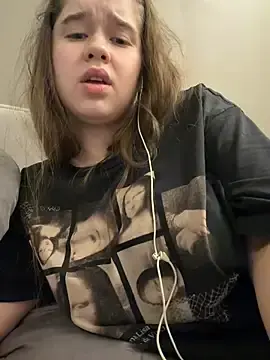 Stripchat Sex Cam of HornyGirlH