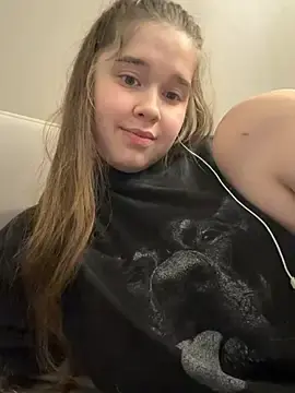 Stripchat Nude Webcam of HornyGirlH