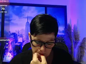 Stripchat Sex Cam of ninarandmann