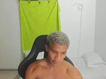 Stripchat Watch Live Sex Cams of corzoethan