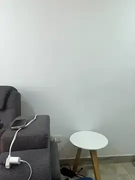 Stripchat Sex Cam of BrendaCrean
