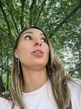 Stripchat Watch Live Sex Cams of Wonder_Kari