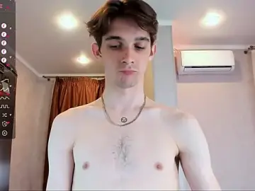 Stripchat Live Porn of Aaron_Boom