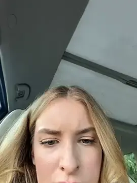 Stripchat Adult Webcam of EvieEvans