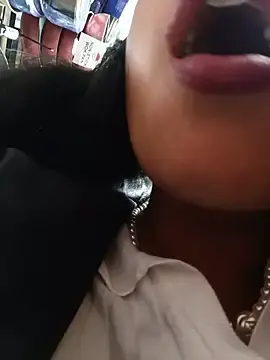 Stripchat Free Live Porn of _andrea30