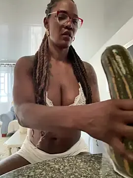 Stripchat Live Sex of Bustykeyla