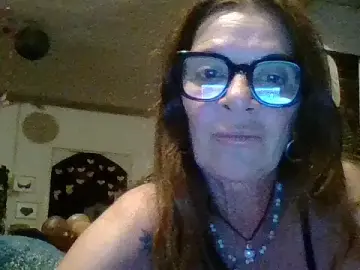 Stripchat Sex Cam of gildamilf
