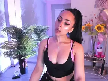 Stripchat Sex Cam of Cupcake_Izzy