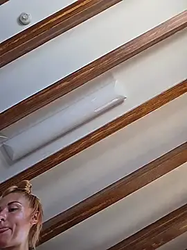 Stripchat Free Porn Cam of kylie_blck