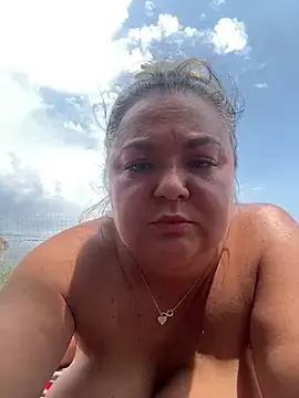 Stripchat Adult Webcam of MikyVesela