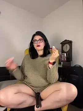 Stripchat Adult Webcams of adriana71