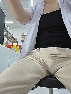 Stripchat Watch Live Sex Cams of HinaLovely